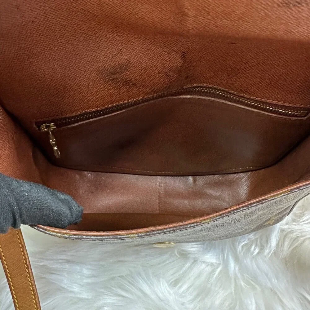 ❌SOLD❌Authentic Louis Vuitton Monogram Saint Cloud GM Crossbody Shoulder Bag - Picture 13 of 16